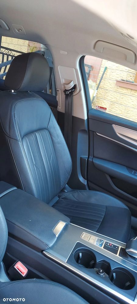 Audi A6 Avant 40 TDI quattro S tronic - 15