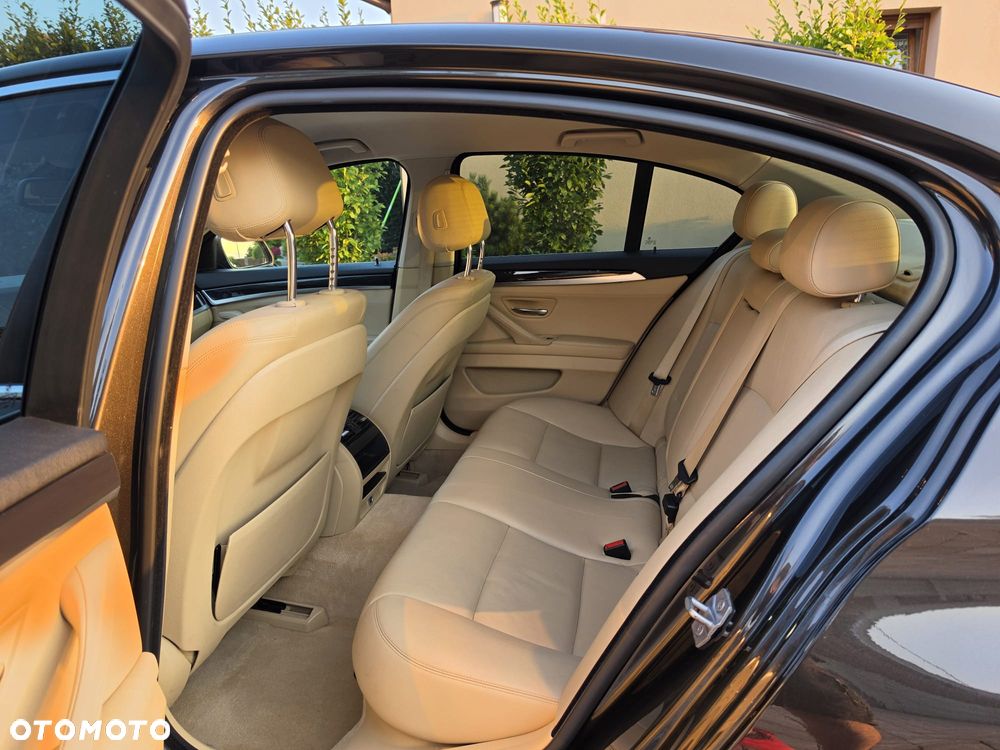 BMW Seria 5 520d - 16