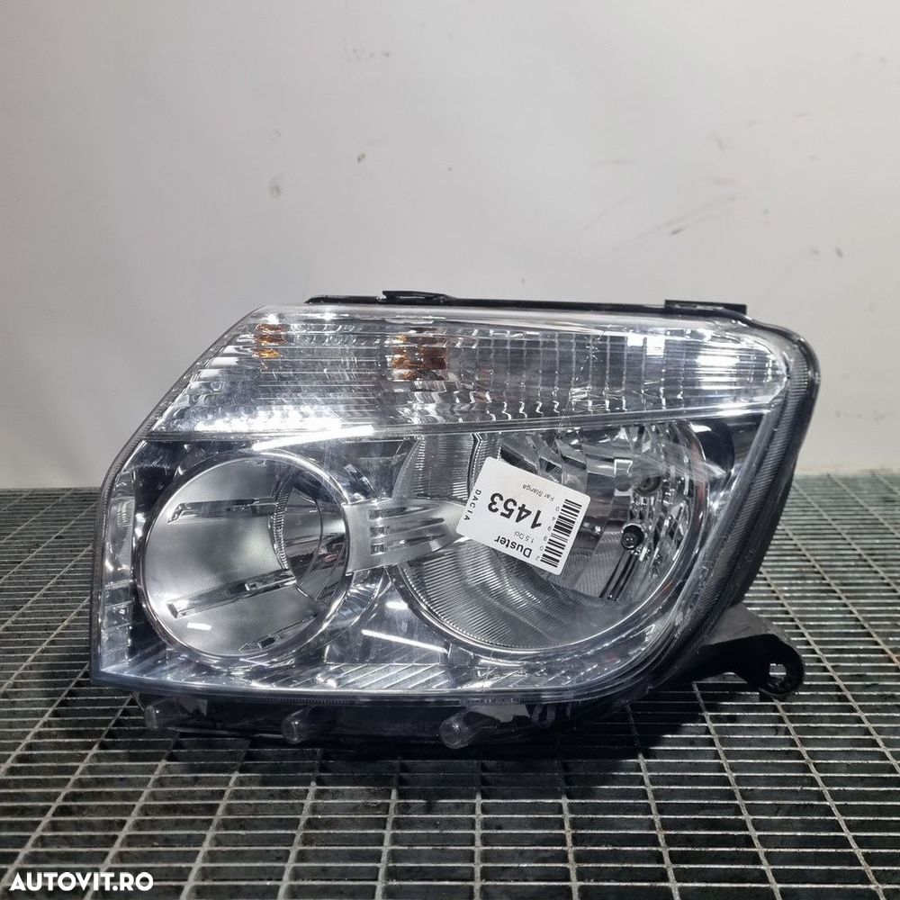Far Stanga Dacia Duster 2010 - 2013 SUV 4 Usi (1453) Fara xenon - 1