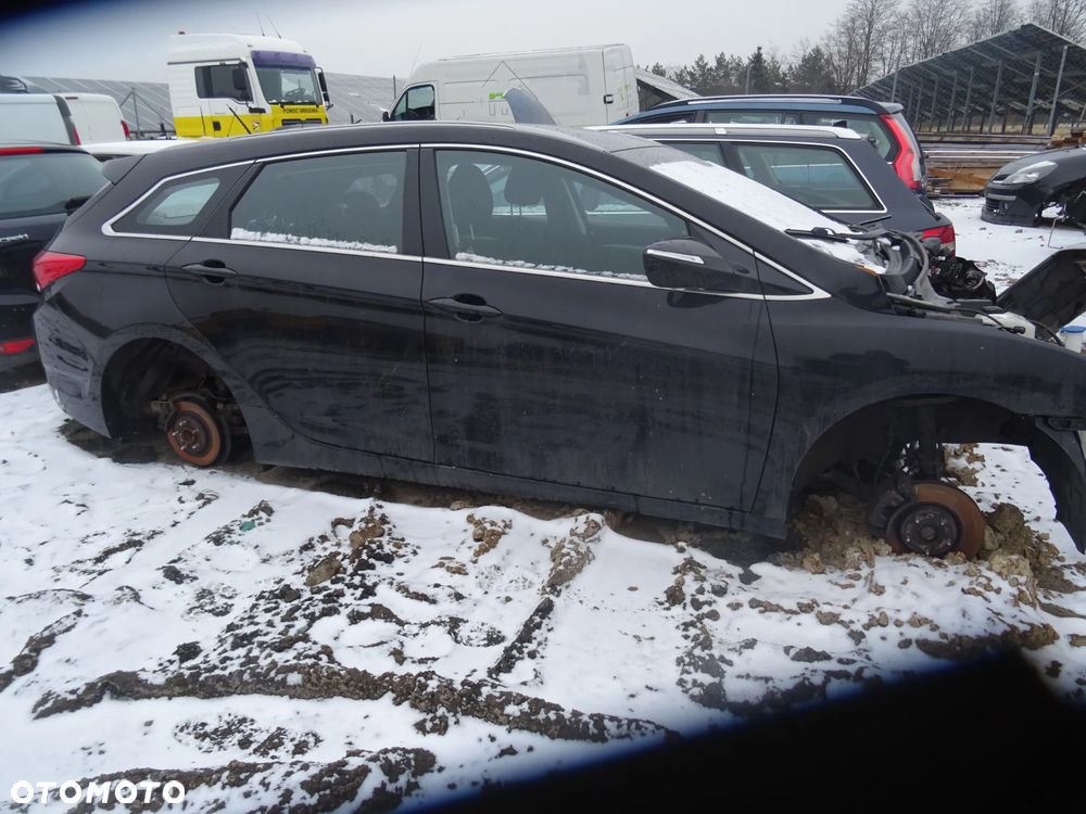 Hyundai i40 na części drzwi klapa zderzak błotnik lampy NKA - 1