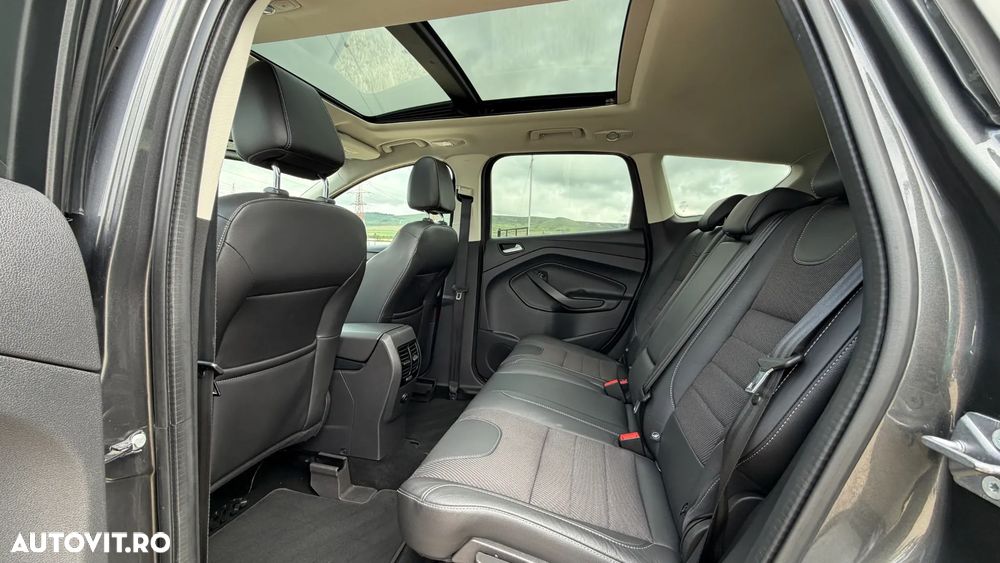 Ford Kuga 2.0 TDCi 4WD Powershift Titanium - 15