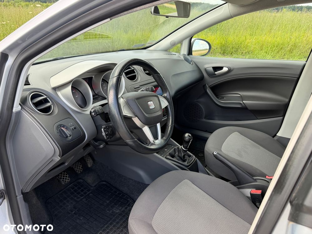 Seat Ibiza 1.4 16V Reference - 8
