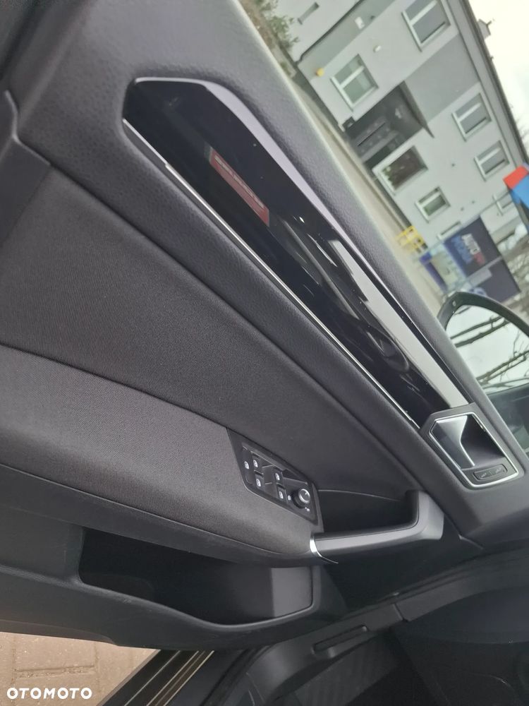 Volkswagen Touran 2.0 TDI SCR DSG Highline - 10