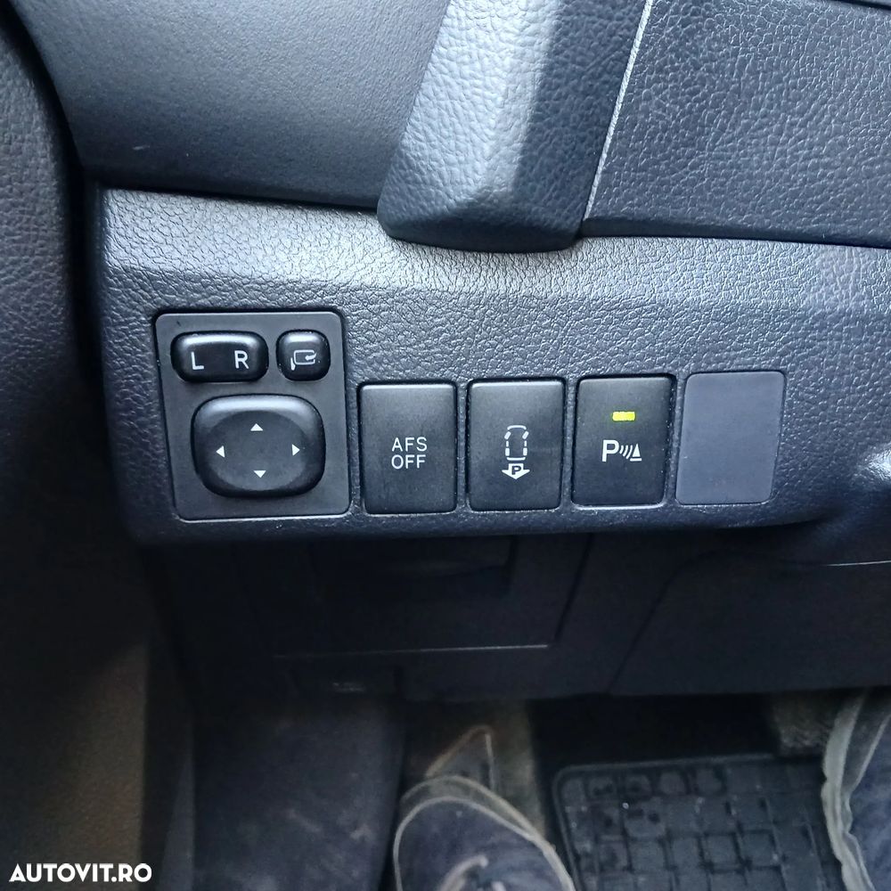 Toyota Auris 1.8 L VVT-i Luna - 12