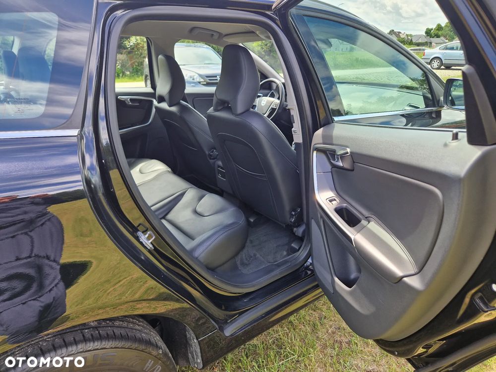 Volvo XC 60 D5 AWD Summum - 28