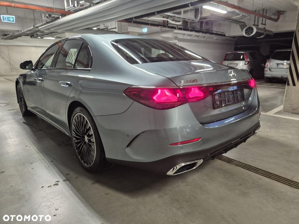 Mercedes-Benz Klasa E 200 AMG - 9