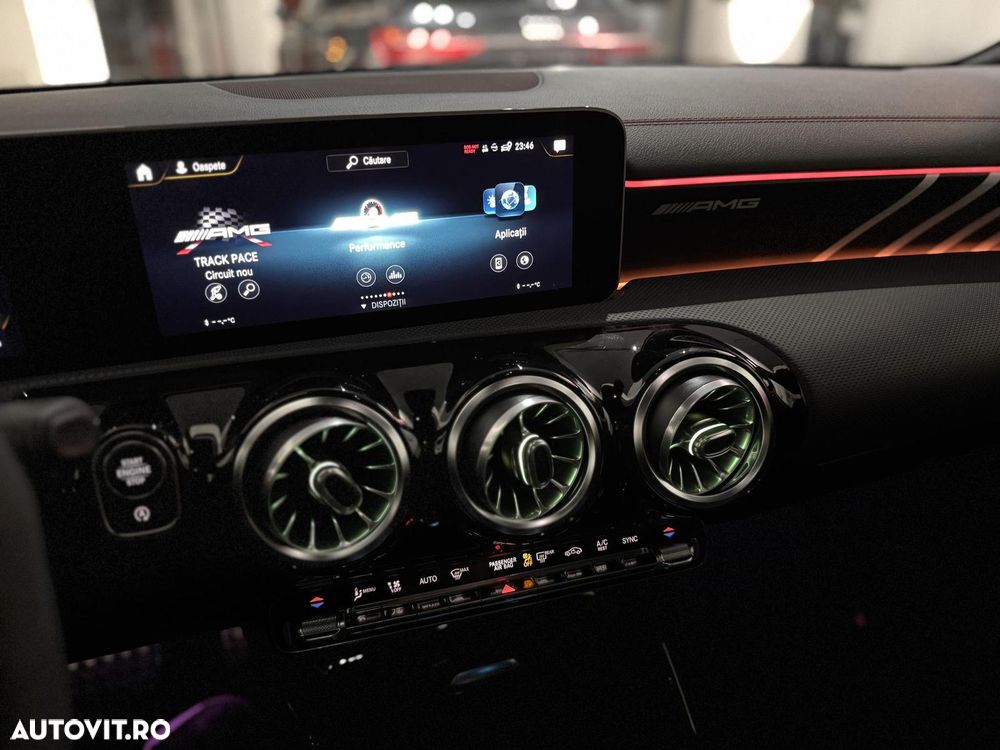 Mercedes-Benz CLA 45 AMG - 4