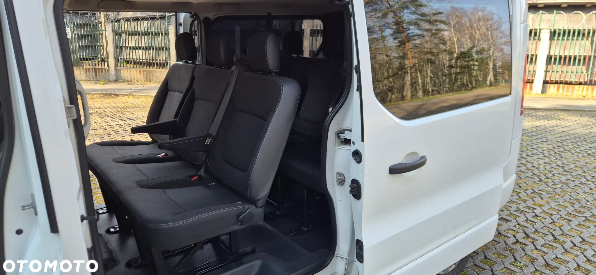 Renault Trafic - 12