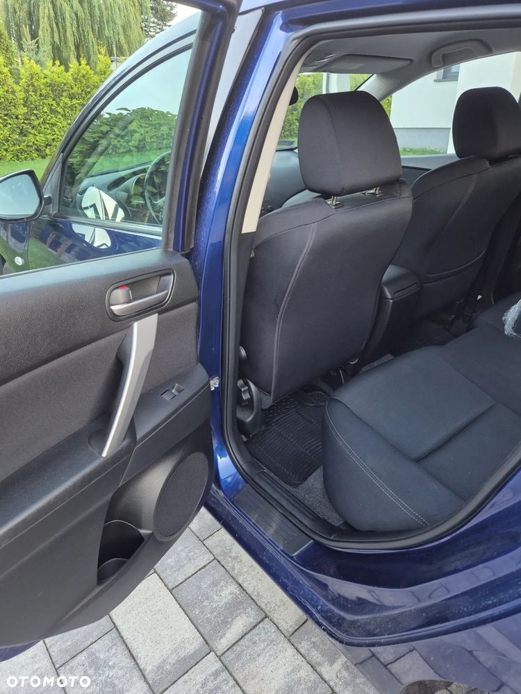 Mazda 3 2.0 Exclusive + - 21