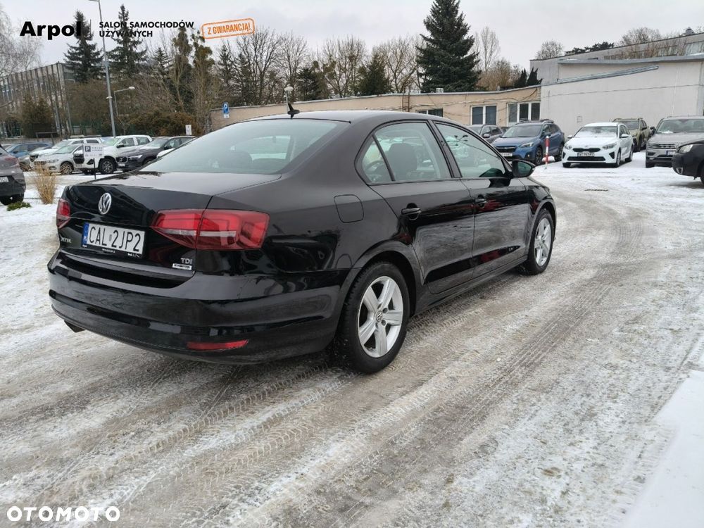 Volkswagen Jetta - 3