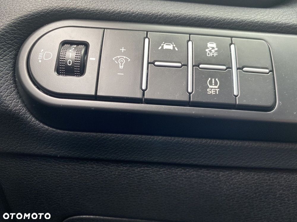 Kia XCeed - 18