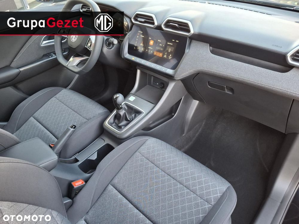 MG ZS - 8