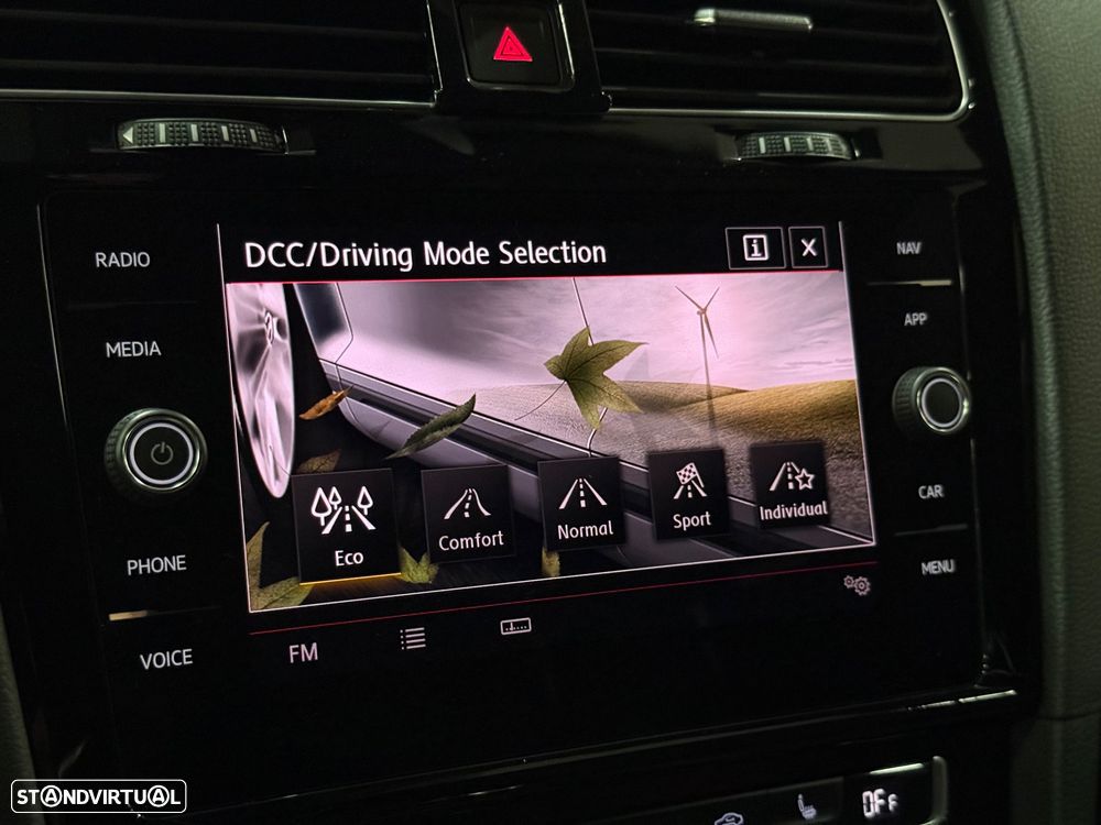 VW Golf 2.0 TSI GTi TCR DSG - 5