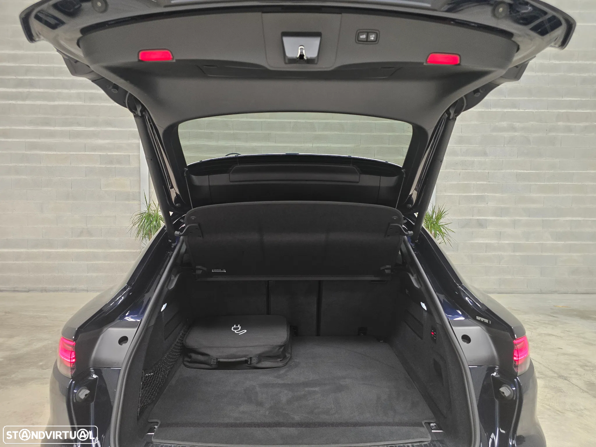Porsche Cayenne Coupé E-Hybrid - 49