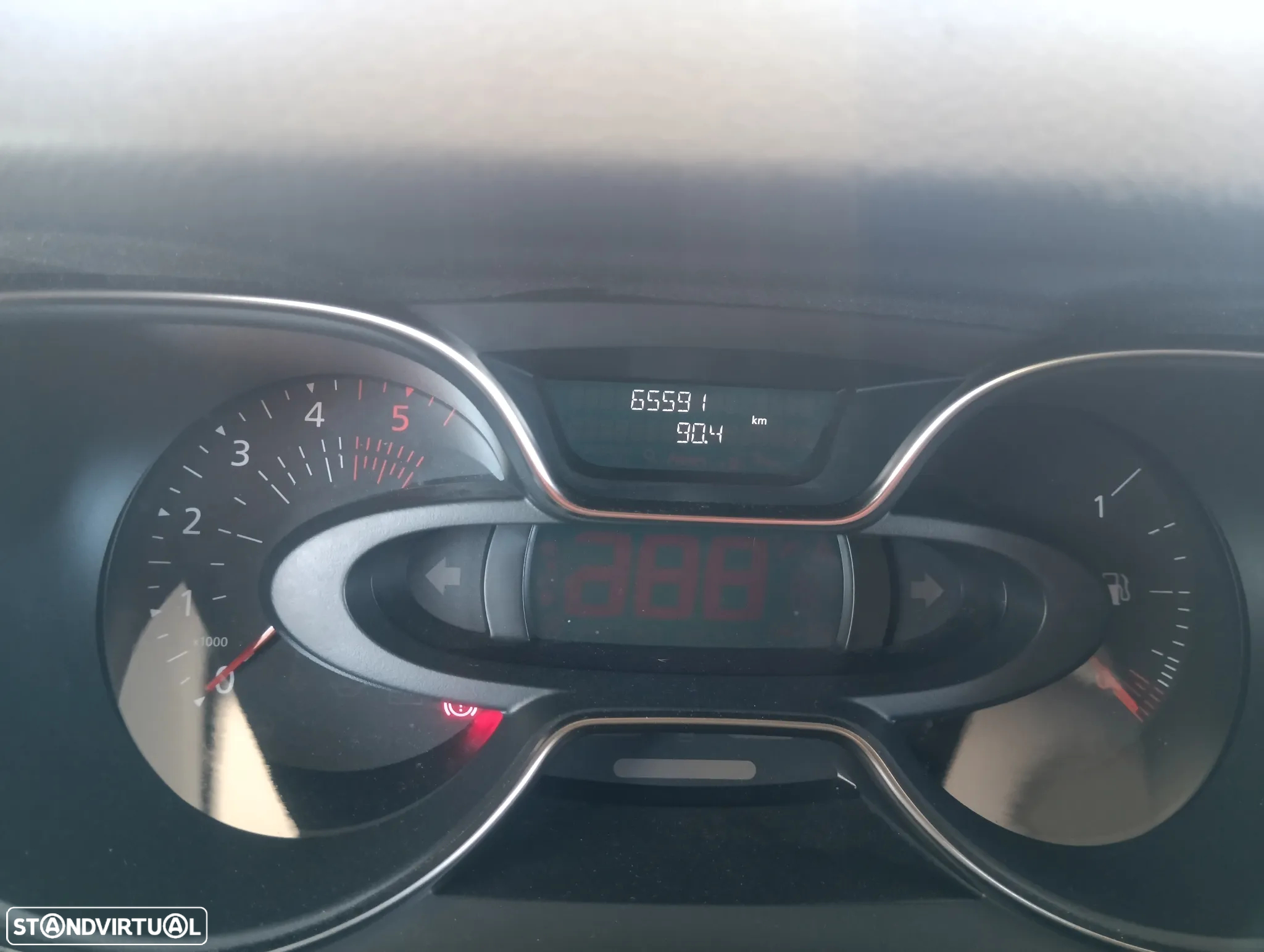 Renault Captur 1.5 dCi Red Edition - 10