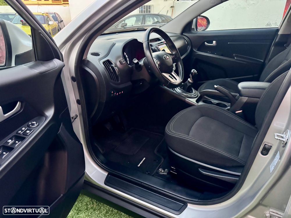 Kia Sportage 1.7 CRDI ISG TX Navi - 8