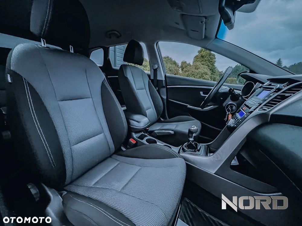 Hyundai i30 1.6 CRDi BlueDrive Comfort - 17