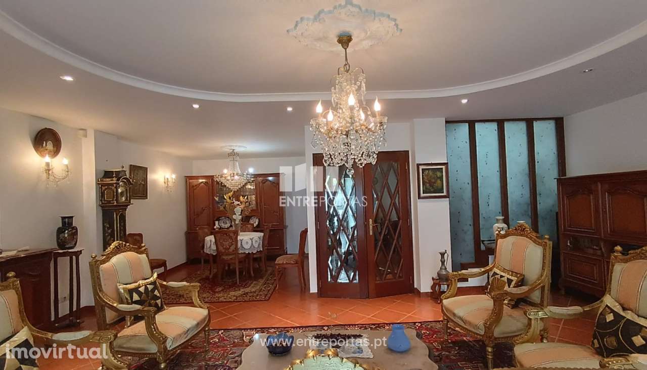 Venda Moradia V4 localizada em zona histórica, Póvoa de Varzim - Grande imagem: 3/19