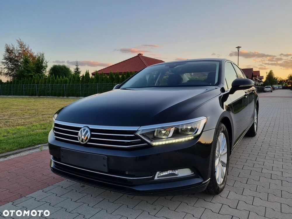Volkswagen Passat 2.0 TDI SCR DSG Comfortline - 2