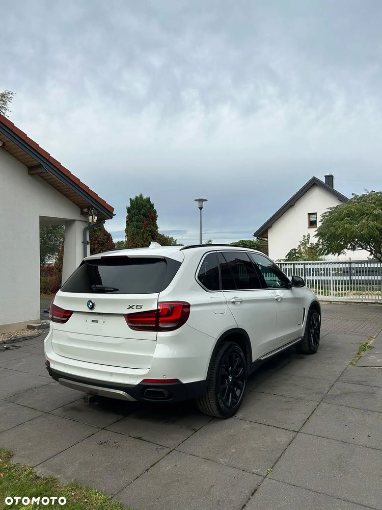 BMW X5 xDrive50i Sport-Aut - 4