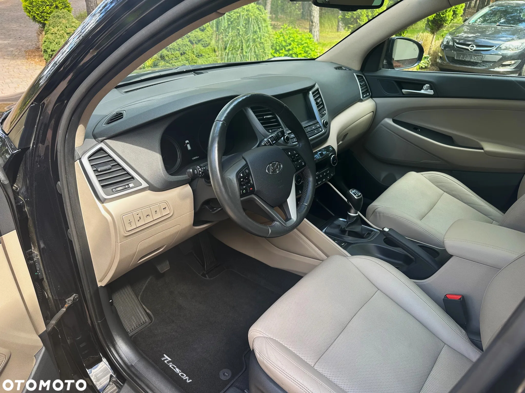 Hyundai Tucson 2.0 CRDI BlueDrive TourdePologne 2WD - 18