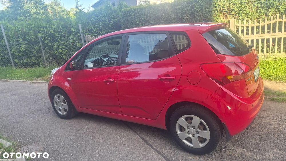 Kia Venga - 12