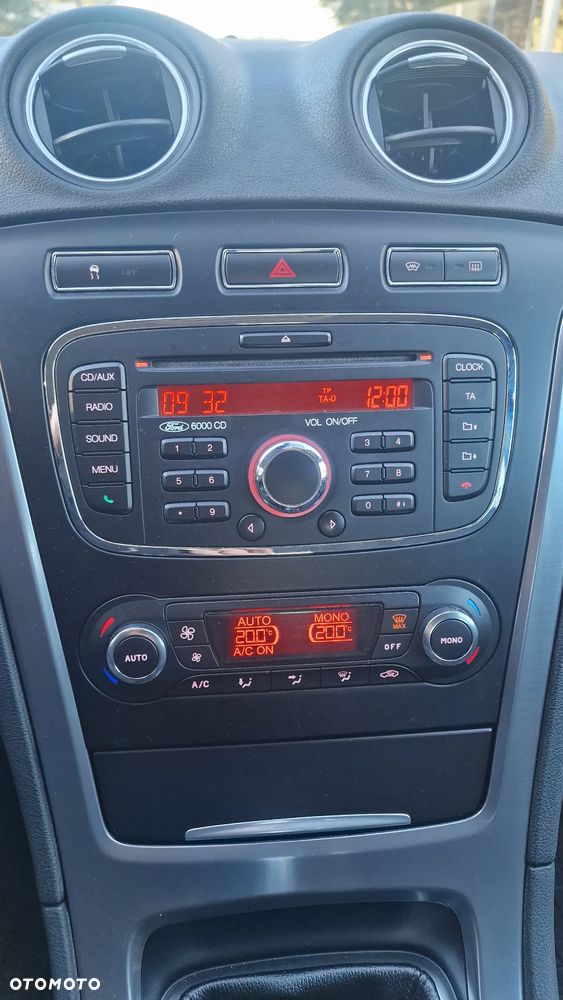 Ford Mondeo 2.0 TDCi Titanium X - 31