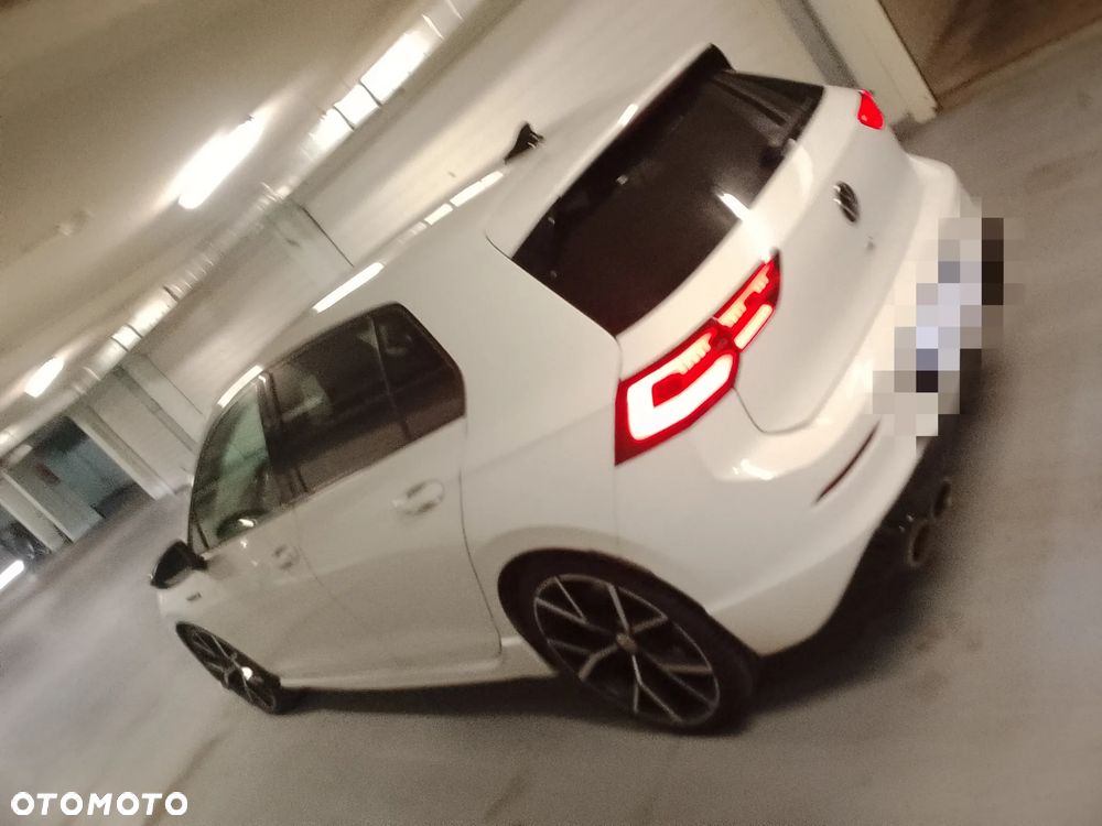 Volkswagen Golf 2.0 TSI 4Motion R DSG - 3