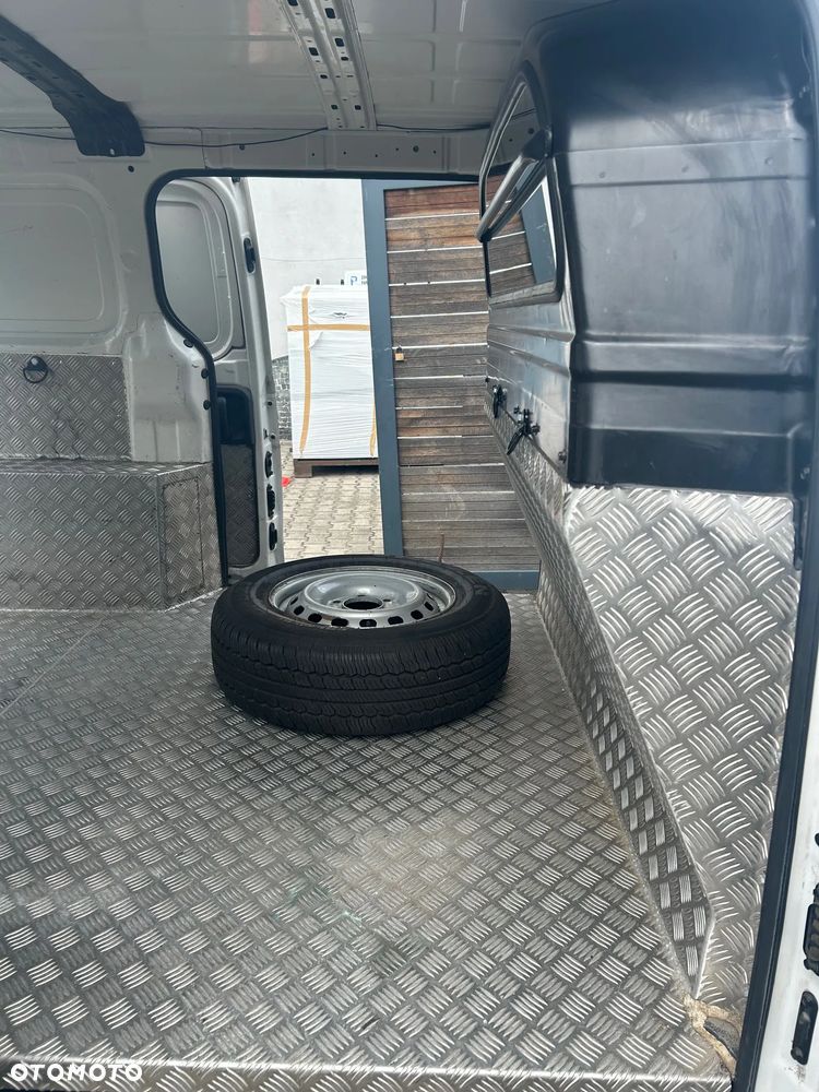 Hyundai H1 - 18