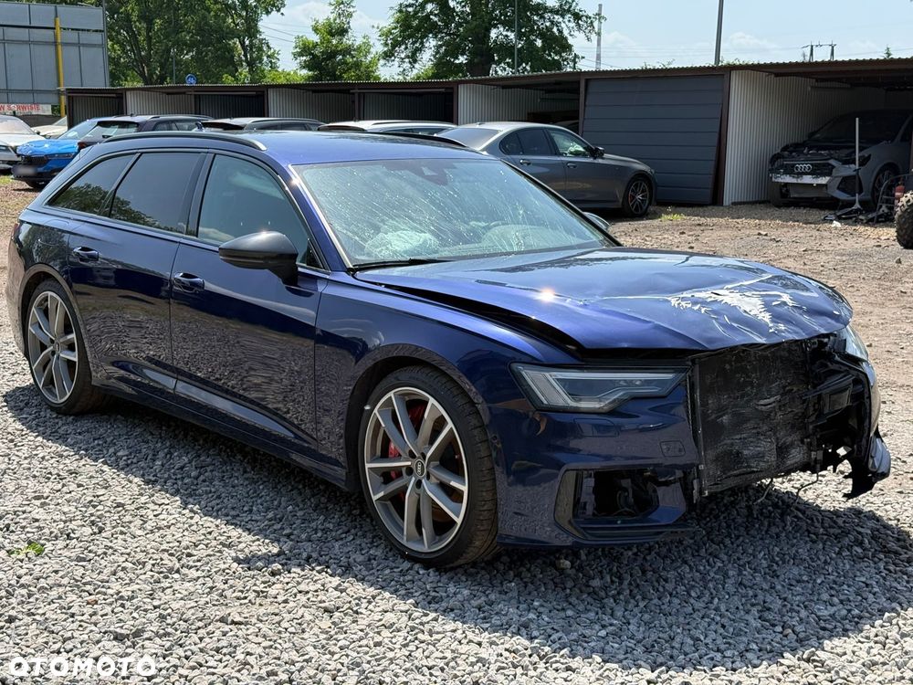 Audi S6 Avant - 11