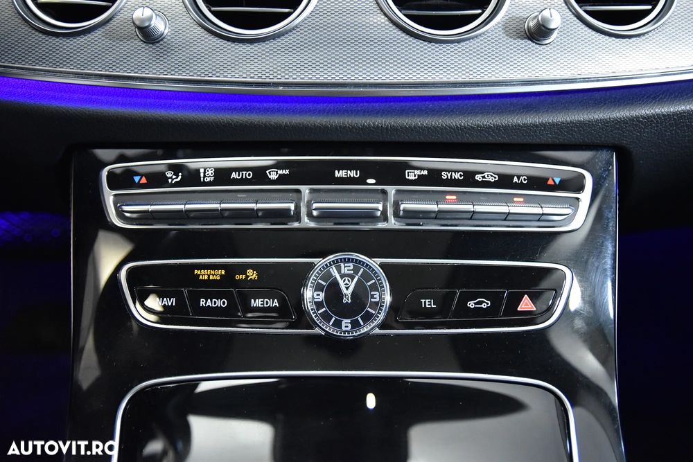 Mercedes-Benz E - 18