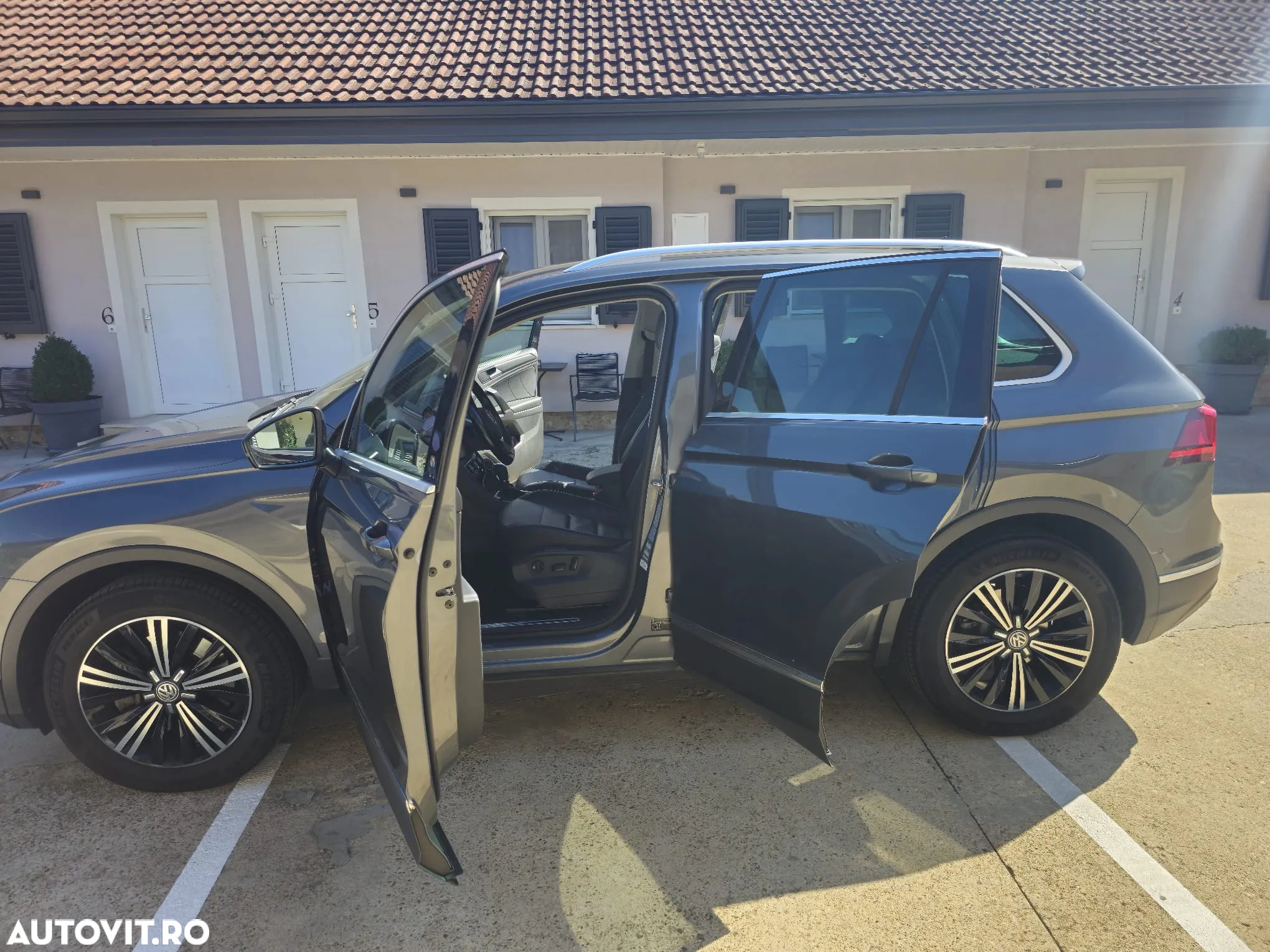 Volkswagen Tiguan 2.0 TDI DSG 4Mot Highline - 4
