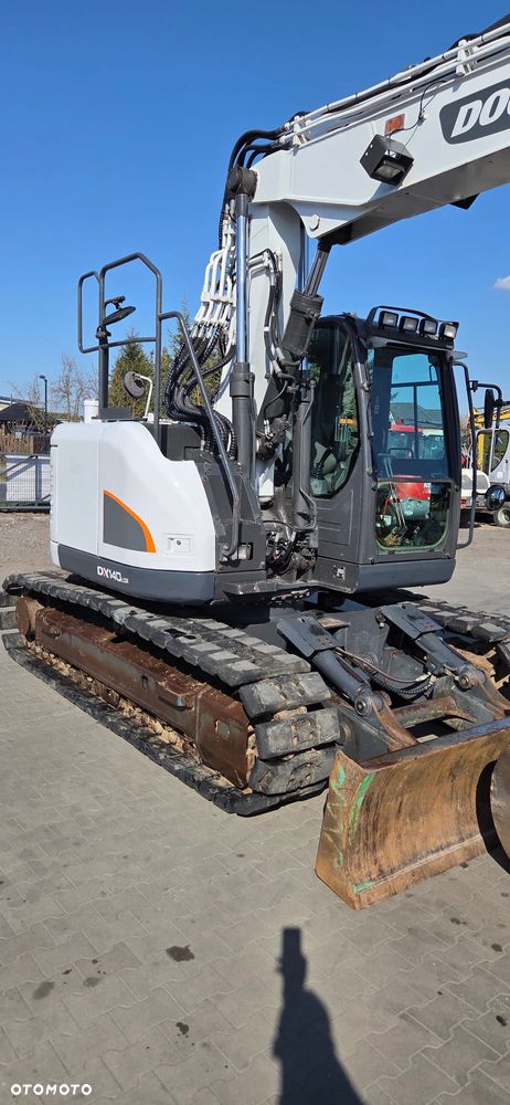 Doosan <<Doosan DX140LCR, 2015r, pług, ramie 3xłamane, 2 łyżki, z Niemiec!>> - 13
