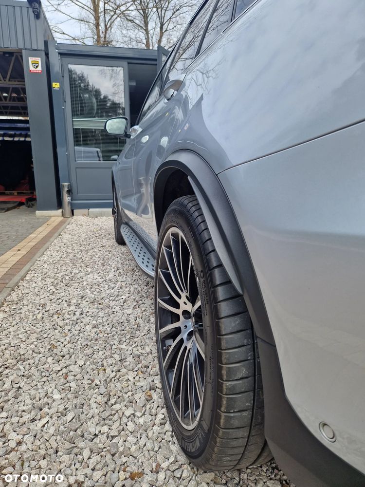Mercedes-Benz GLC 250 d 4Matic 9G-TRONIC AMG Line - 2