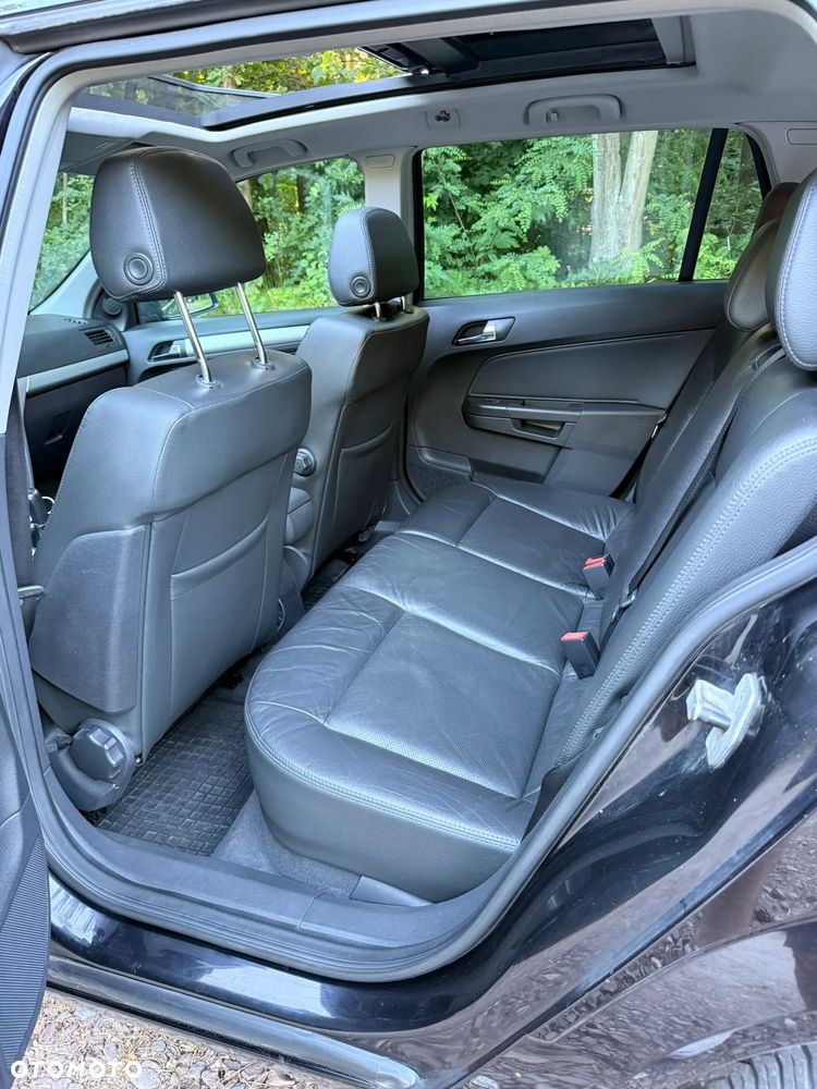 Opel Astra - 25