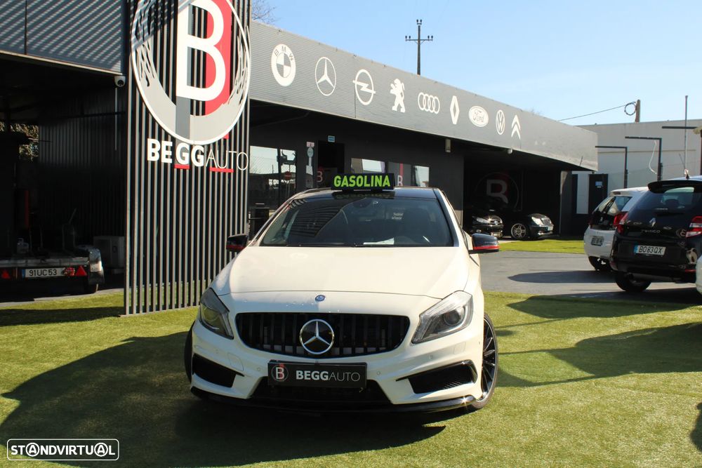 Mercedes-Benz A 45 AMG 4-Matic - 12