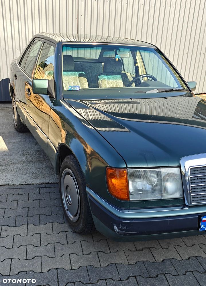 Mercedes-Benz W124 (1984-1993) - 12