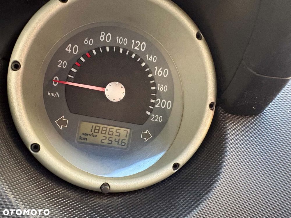 Volkswagen Polo 1.4 Basis - 9