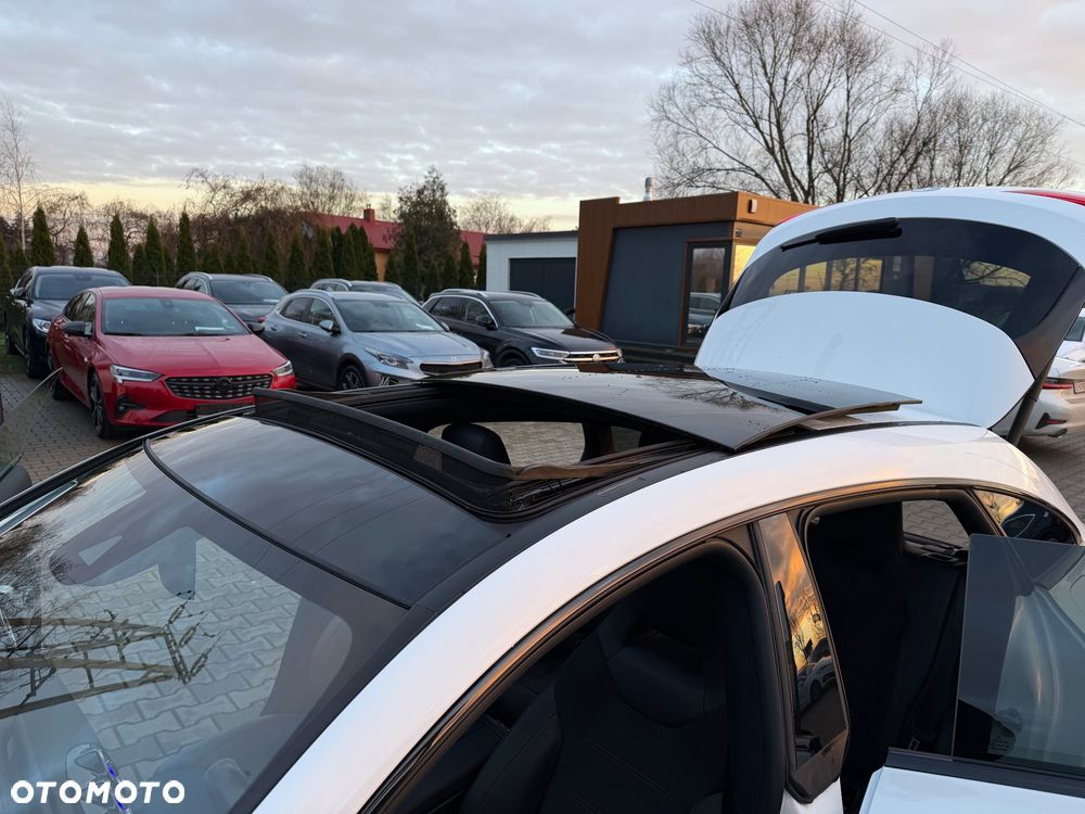 Mercedes-Benz CLA 200 7G-DCT AMG Line - 22