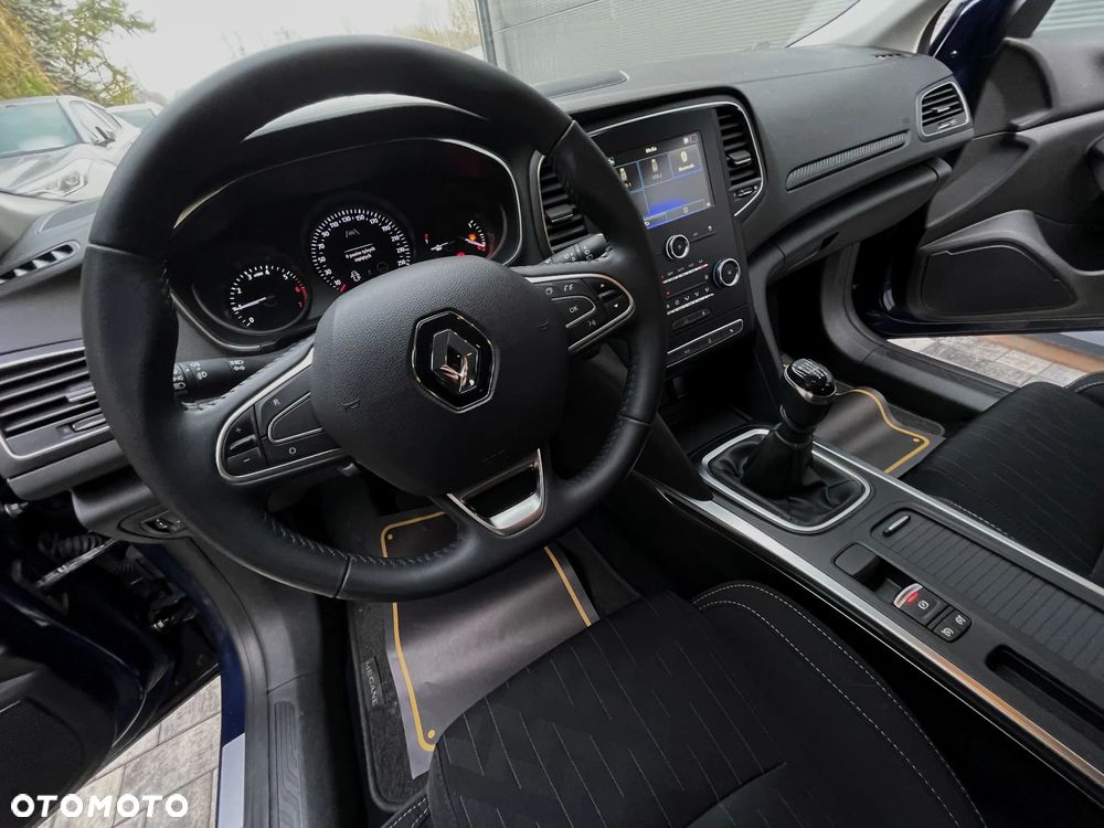 Renault Megane TCe 140 GPF LIMITED - 30