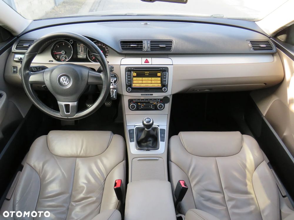 Volkswagen Passat Variant 1.6 TDI BlueMotion Technology Comfortline - 33