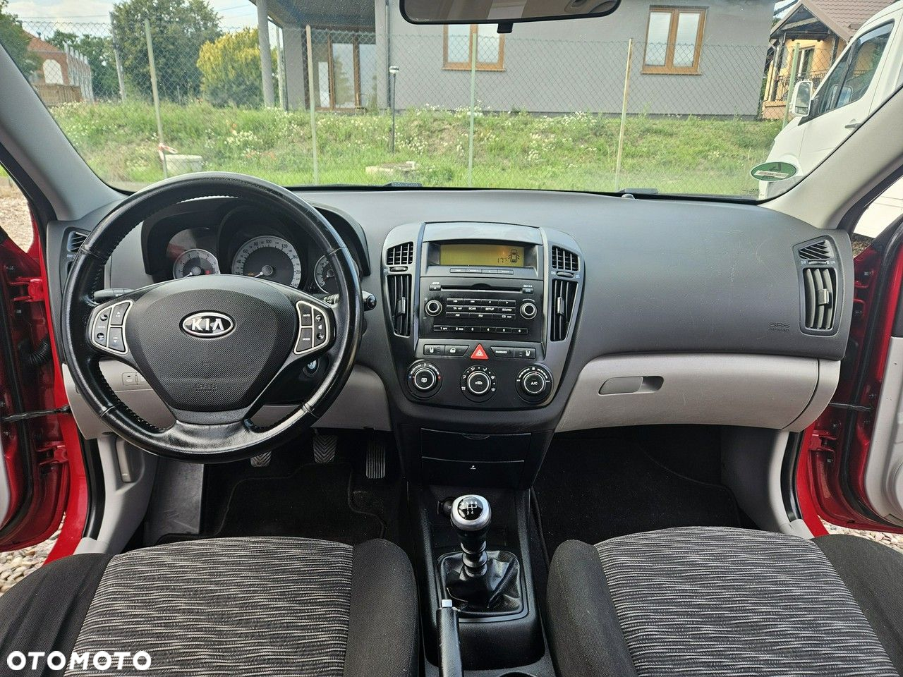 Kia Ceed - 12
