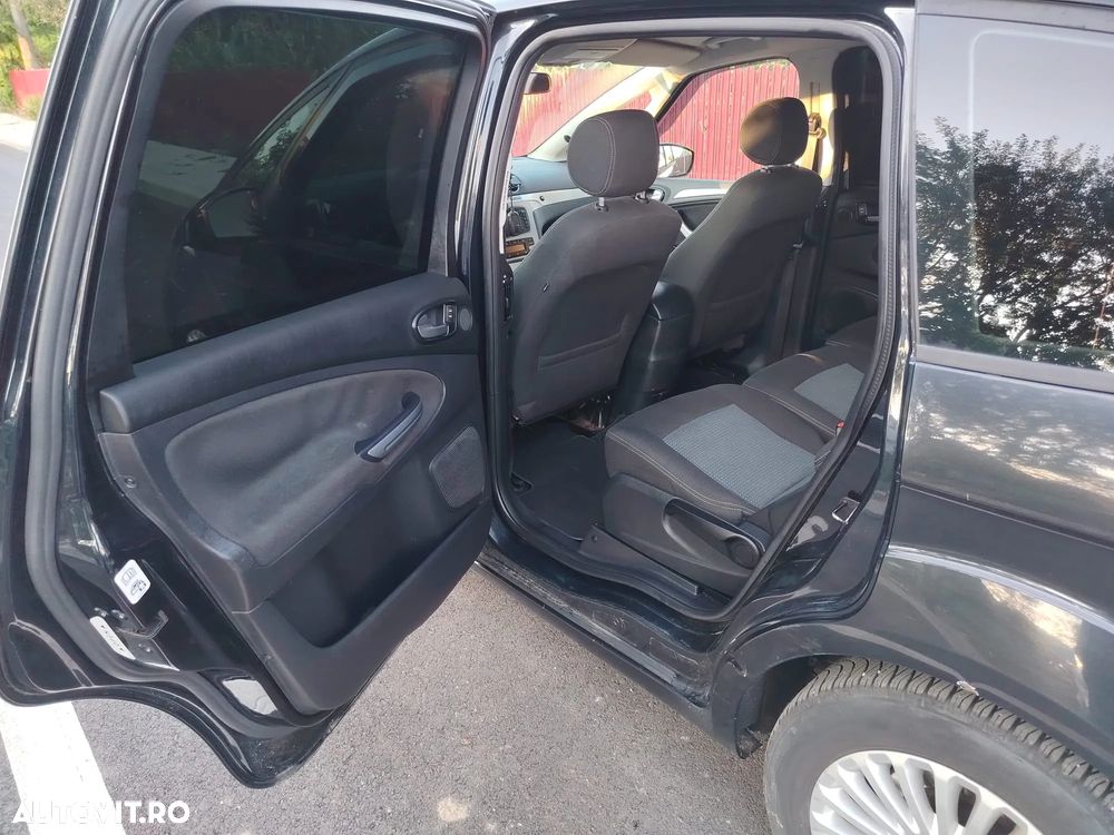 Ford S-Max - 18