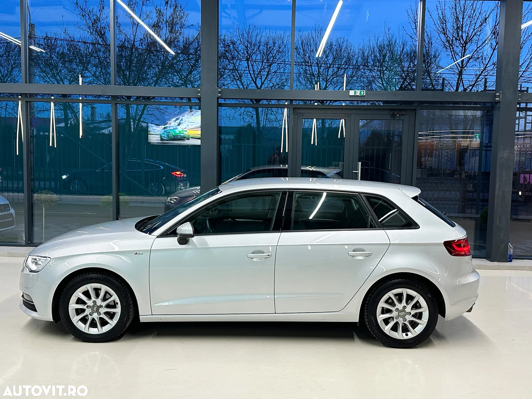 Audi A3 Sportback 1.4 TFSI Stronic Attraction - 11