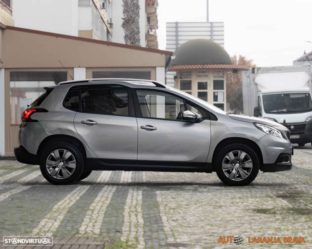 Peugeot 2008 1.2 PureTech Style - 3