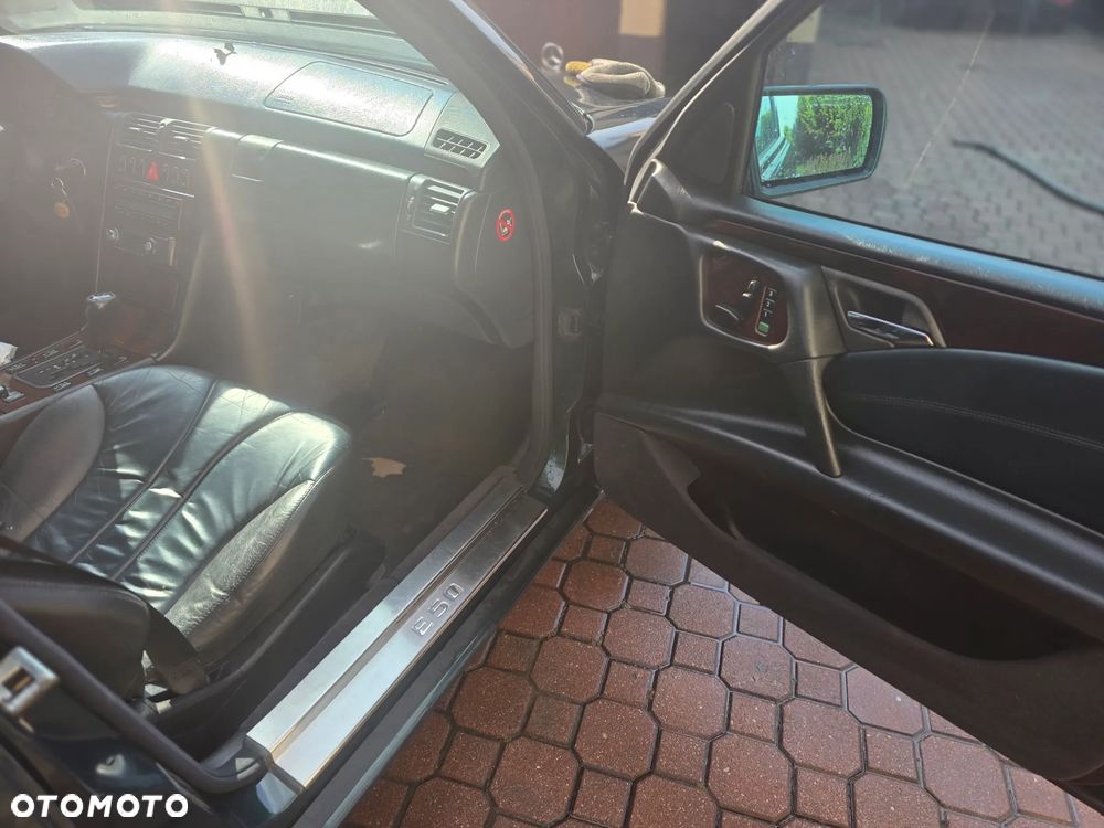 Mercedes-Benz Klasa E - 4