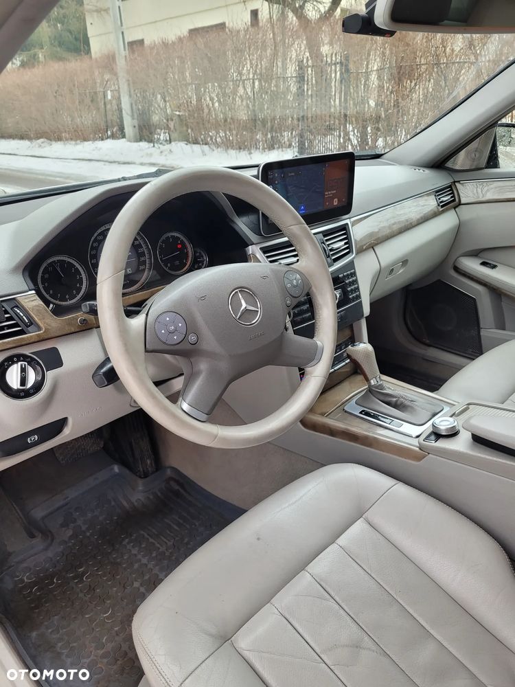Mercedes-Benz Klasa E 250 CDI DPF BlueEFFICIENCY Automatik Elegance - 13
