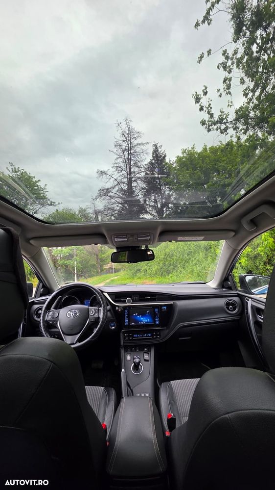 Toyota Auris - 12