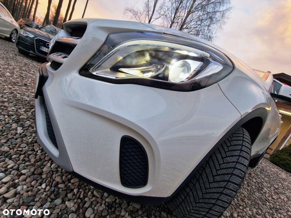 Mercedes-Benz GLA - 22