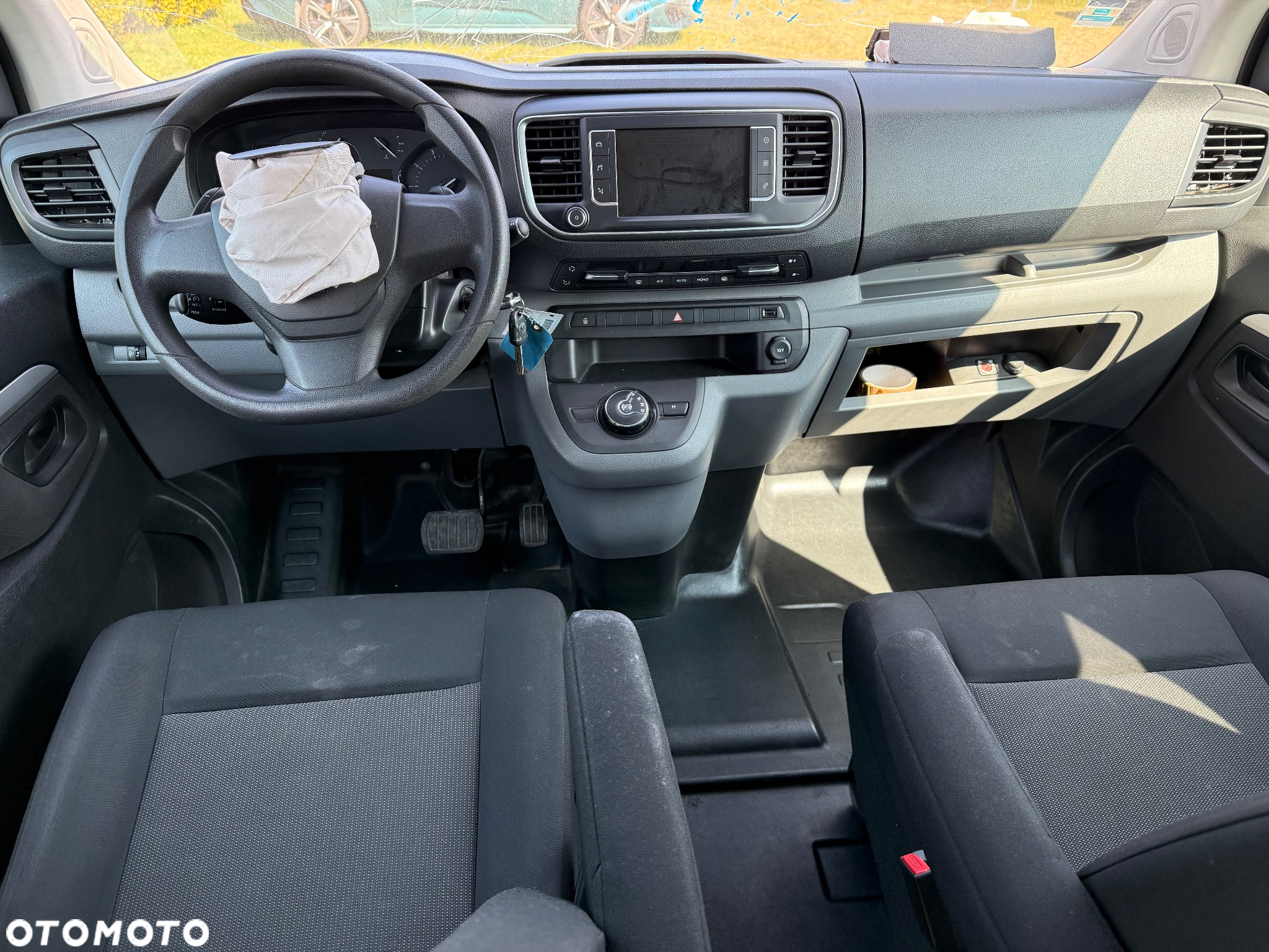 Peugeot Expert L2H1 EAT8 TwinCab Premium - 4